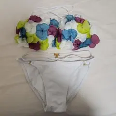 ホワイト　花びらビキニ
