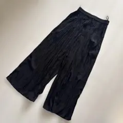 新品未使用　ユニクロ/UNIQLO サテンスカートパンツ