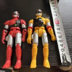戦隊ヒーロー フィギュアセット 赤と黄色