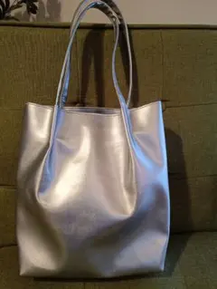 シルバー ハンドバッグ