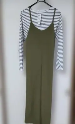 【新品】Tシャツ付きサロペット　カーキ　サイズ160　 NAVY