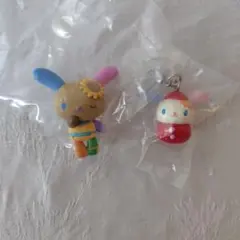 サンリオ いちご めじるしアクセサリー　みんなでバカンスフィギュア　♡ウサハナ