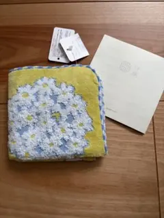 【新品・未使用】 今治タオル　花柄ハンカチ