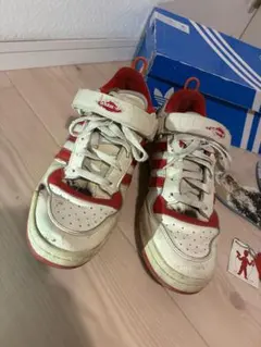 adidas Forum Low ホームアローン コラボのサムネイル