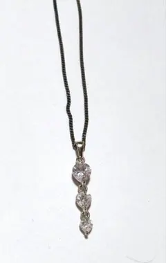 ハート型クリスタルネックレス