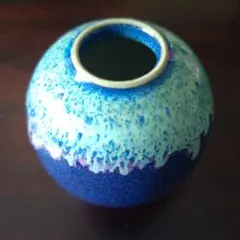 ミニ花瓶　陶器　工芸品　一輪挿し　インテリア　陶芸