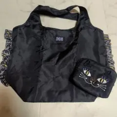 ANNA SUI フリル付きブラックトートバッグと猫ポーチ