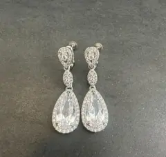 Brideme ドロップ型イヤリング