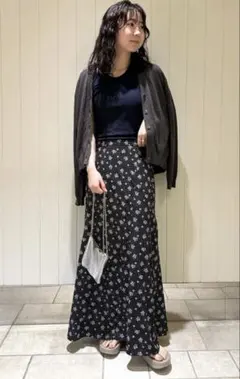 2025年最新】花柄 スカート ienaの人気アイテム - メルカリ