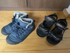 22cm　ネイビーブーツとブラックサンダル セット