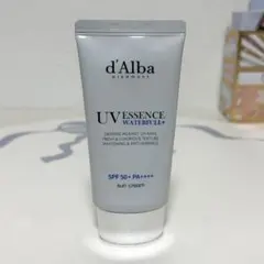 ダルバ　下地　UV ESSENCE WATERFUL サンクリーム