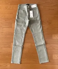〈新品・美品〉UNIQLO ハイライズシガレットジーンズ