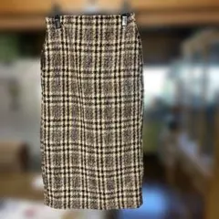 ブラウンチェック柄タイトスカート