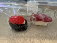 スクイーズ寿司 キーホルダー 2点セット イクラ マグロ