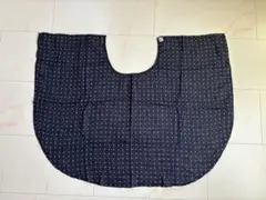 授乳ケープ 紺と白のドット