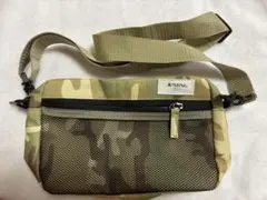 B:MING by BEAMS カモ柄ショルダーバッグ
