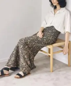 【TODAYFUL トゥデイフル】　ジャガードリーフペンシルスカート