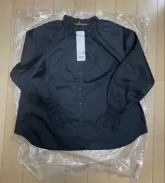★新品★ブラックサテン風長袖シャツ フリル