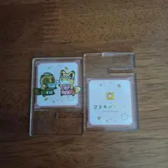タヌキとキツネ アクリルスタンドのサムネイル