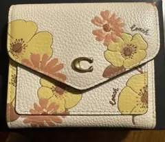 COACH 二つ折り財布 花柄のサムネイル