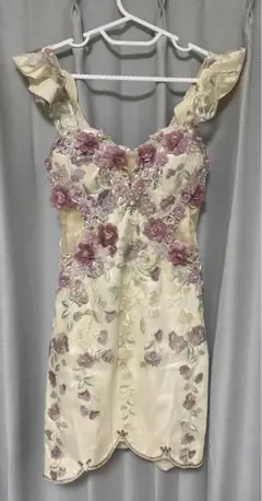 【最終値下げ】ROBE de FLEURS キャバドレス　ピンク　ホワイト