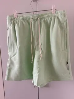 Nike ミントグリーン ショートパンツ