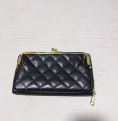 黒いキルティング長財布
