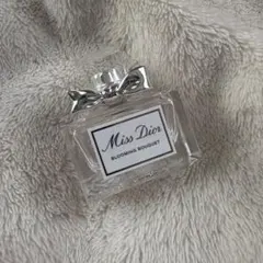 ミスディオールブルーミングブーケ　5ml