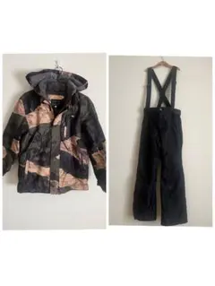 子ども用迷彩柄スノーボードウェアセット　オニール　150