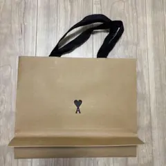 AMI PARIS アミ　アミパリス　紙袋　ショップ袋　ショッパー　ギフト袋のサムネイル