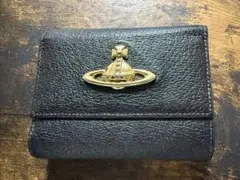 Vivienne Westwood ブラック 三つ折り財布 ゴールド装飾付き