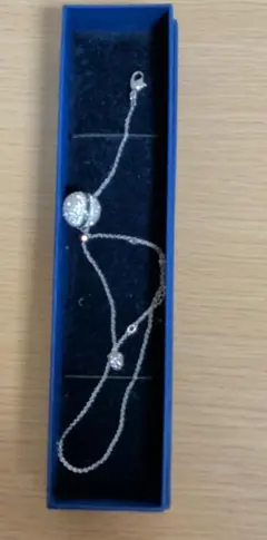 スワロフスキー　クリスタルボールペンダントネックレス