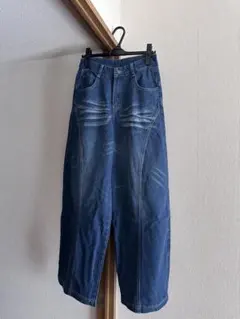 ルーズ カーブ デニム