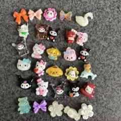 デコパーツ　ネイルパーツ 20個おまけ10個の30個セット　サンリオ