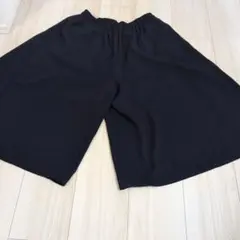 GU　紺色　ガウチョ風パンツ