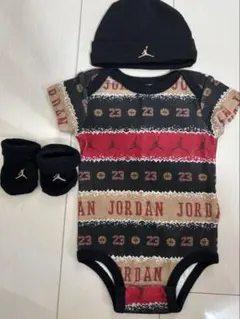 JORDAN ロンパース 帽子 靴下　3点セットのサムネイル