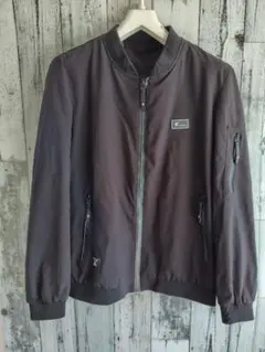 ブラック ジップアップジャケット　ブルゾン