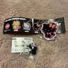 ハローキティめじるしアクセサリー&アクリルキーホルダー