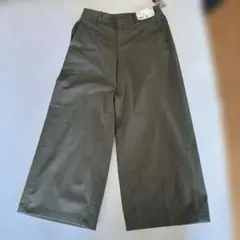 UNIQLO ワイドパンツ Mサイズ オリーブ　股下補正済み約64センチ