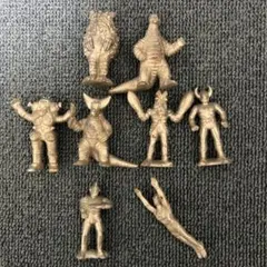 ウルトラマン、怪獣8体セット