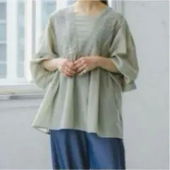 ITEMS URBANRESEARCH レースギャザーブラウス　ライトカーキのサムネイル