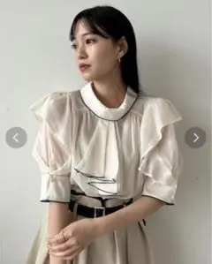 dazzlin プリーツタイパイピングブラウス