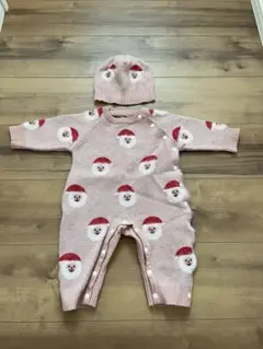 サンタクロース柄　ロンパースと帽子セット
