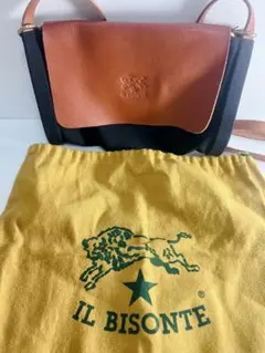 ｍ*ｋ様 IL BISONTE イルビゾンテ レザー ショルダーバッグ 黒×茶