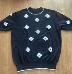 花柄刺繍 半袖ニット ブラック　ノーブランド