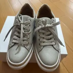 ランバン スニーカー美品 一度着用 シルバー リボン - メルカリ
