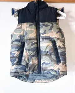 GapKids 迷彩 ダウンベスト 130〜140cm フード取り外し可
