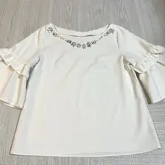 お値下げ！美品！セシルマクビー　白　M カットソー　ホワイト