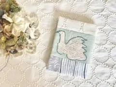 ミナペルホネン　文庫本サイズ　ブックカバー