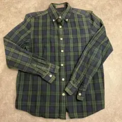 チェックシャツ